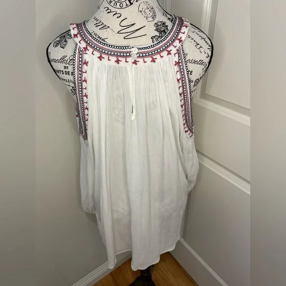 Como Vintage Embroidered White Sleeveless Cold Shoulder Top Size Large - Picture 2 of 13